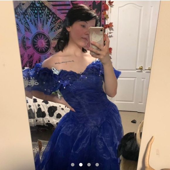Deep blue sparkly princess/fairy prom/event gown - Picture 12 of 13